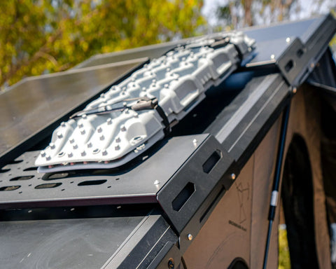 Image of Ironman 4x4 Orion 1400 Vehicle Rooftop Tent